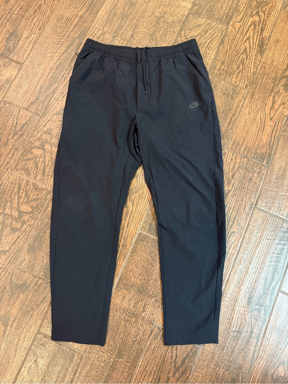 Nike Sportswear Black Woven Commuter Tapered Pants Men’s Large